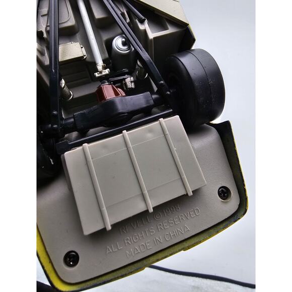 VTG 1998 Revell Lowe’s Mike Skinner #31 Chevrolet Monte Carlo - Picture 10 of 11